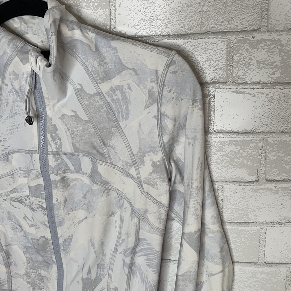 Lululemon White/Grey Patterned Define Jacket - image 5